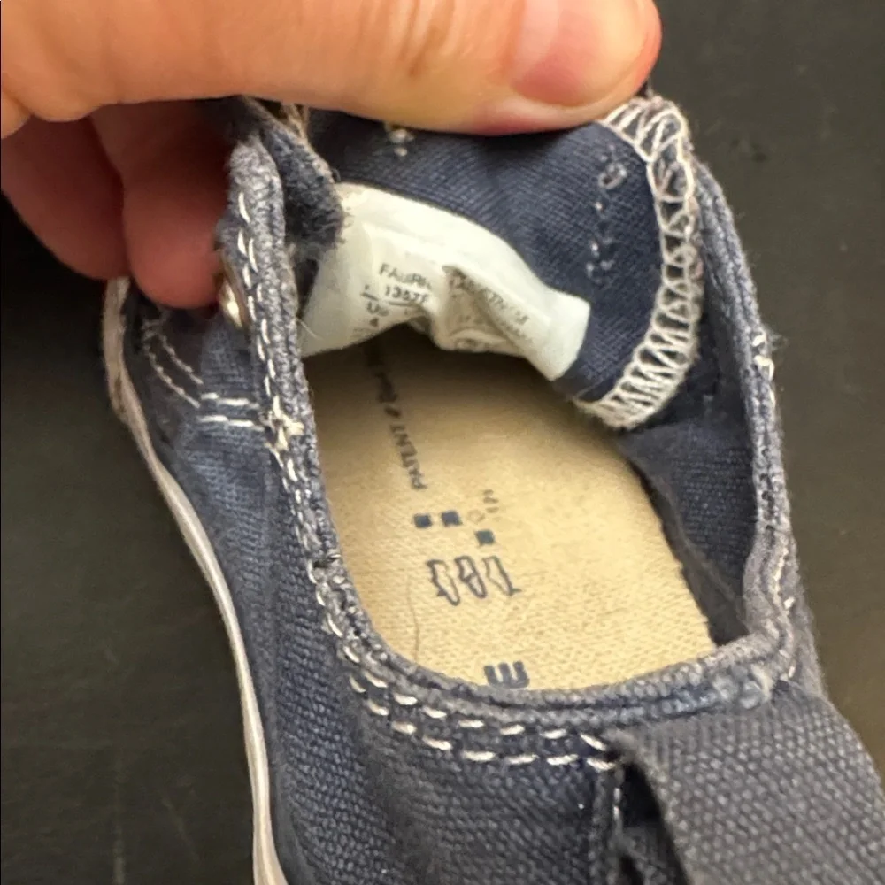 Converse Navy Blue Kids Sneakers with Velcro size 4